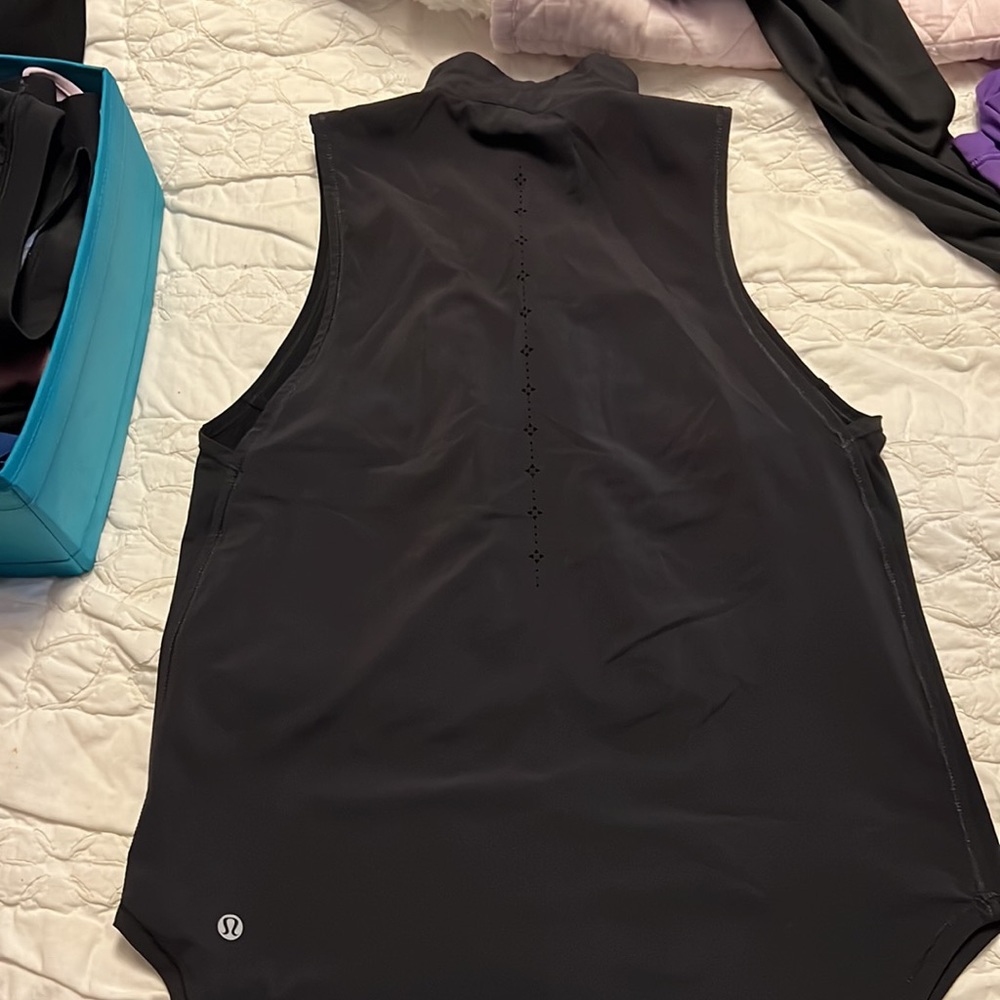 Lululemon top - Picture 2 of 3